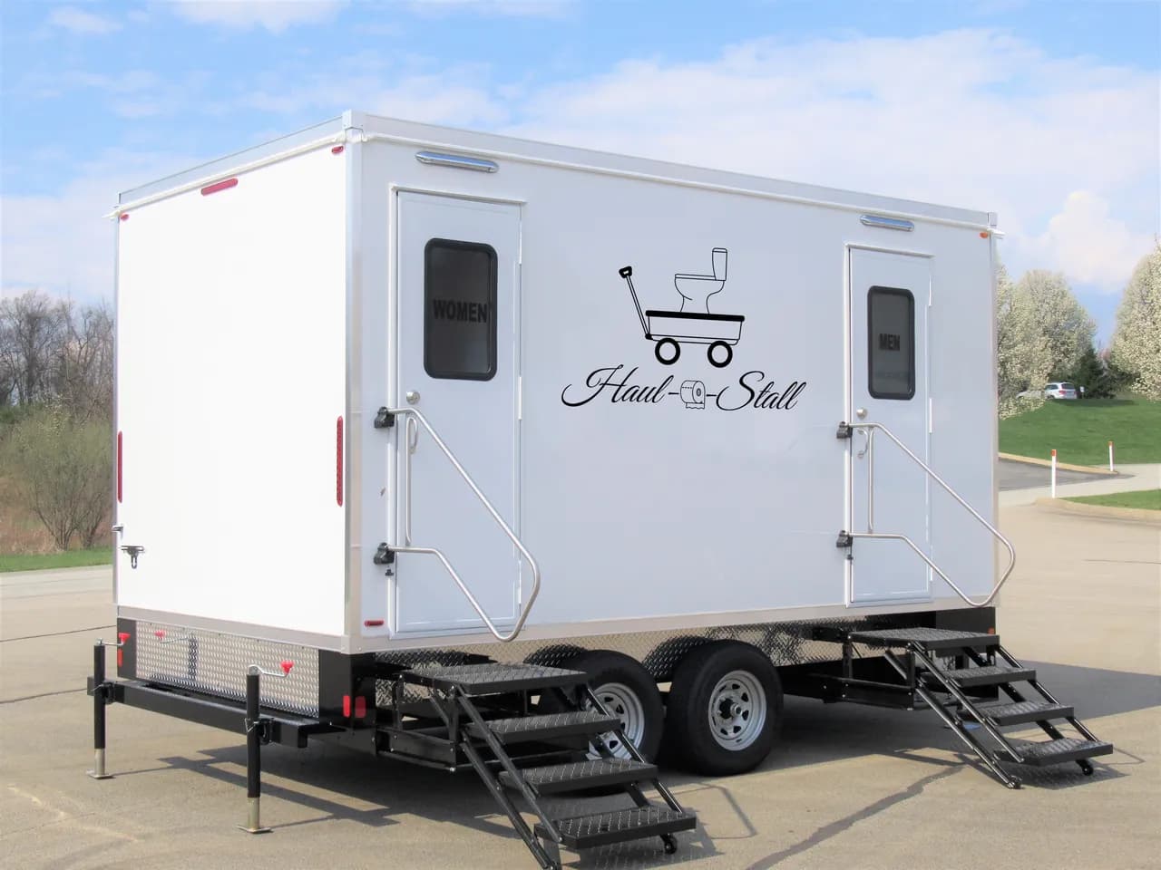 2 Stall 2 Door Trailer — Exterior